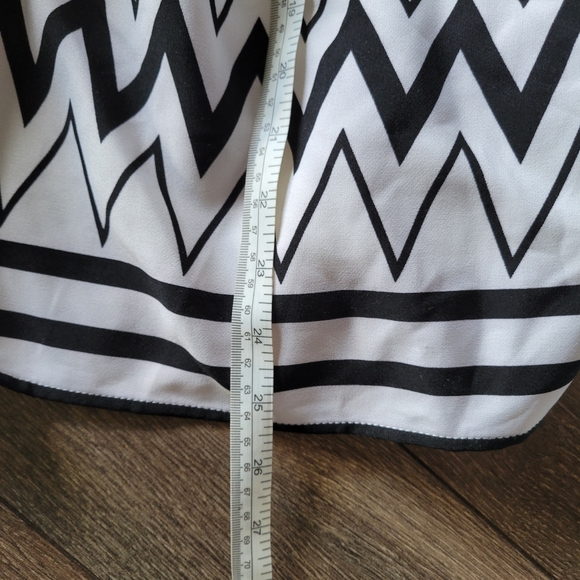 Chevron skirt - Picture 3 of 5